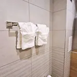 Chic, Sunny And Cozy One Bedroom Bliss *