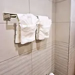 Chic, Sunny And Cozy One Bedroom Bliss Lägenhet