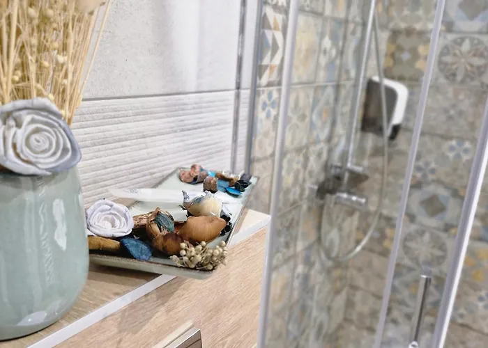 Chic, Sunny And Cozy One Bedroom Bliss Lejlighed Varna